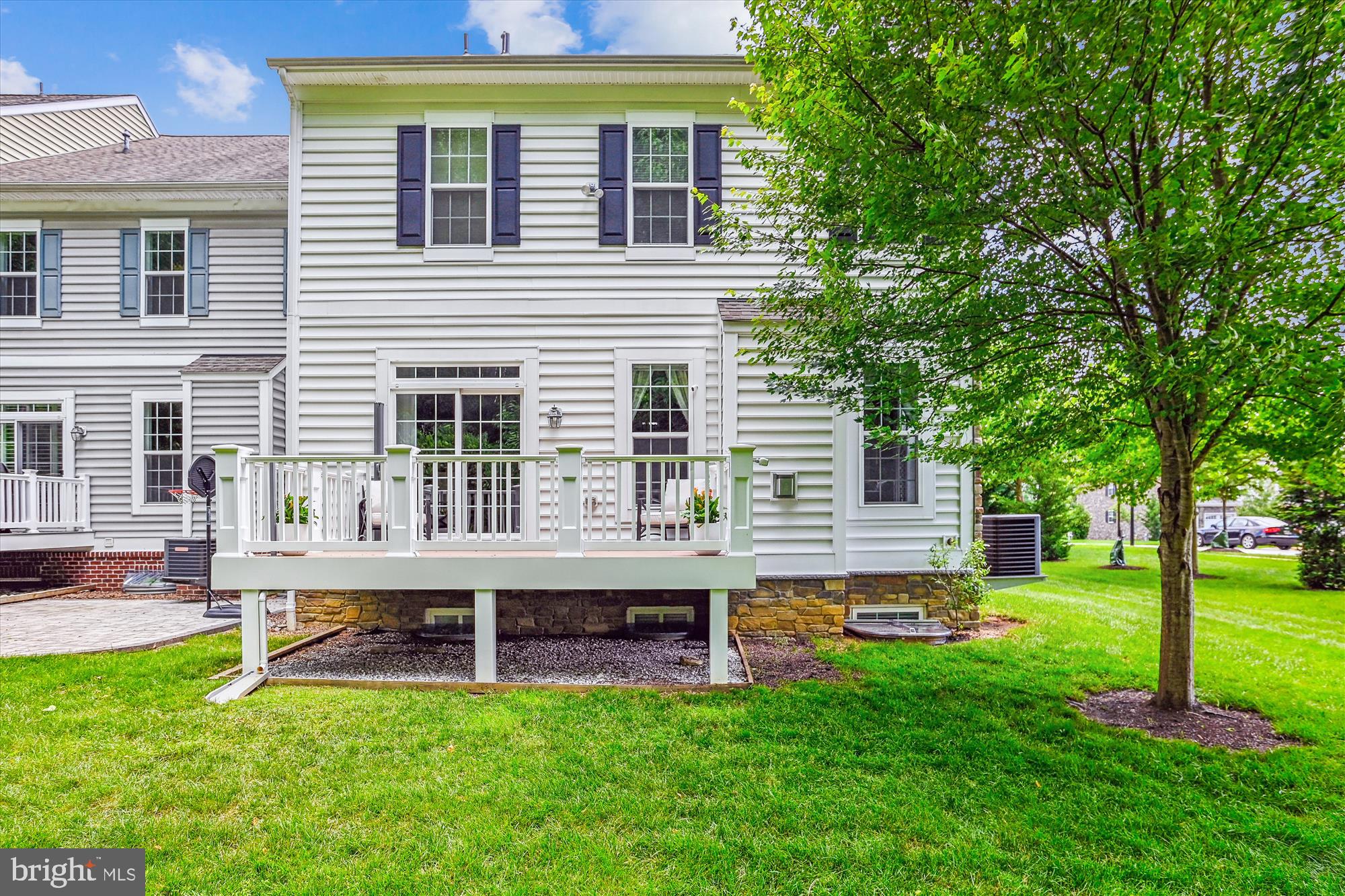 10954 Fairmont Ln