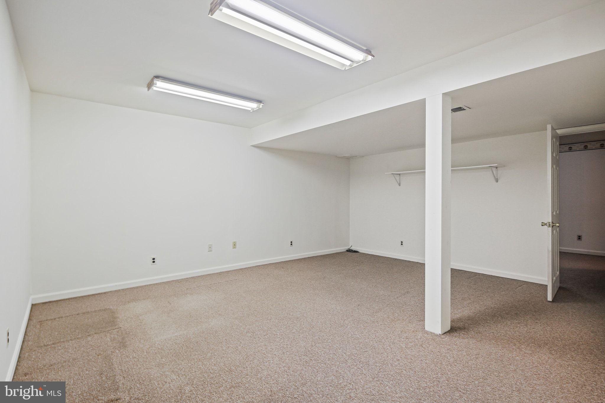 10222 CAMELFORD COURT