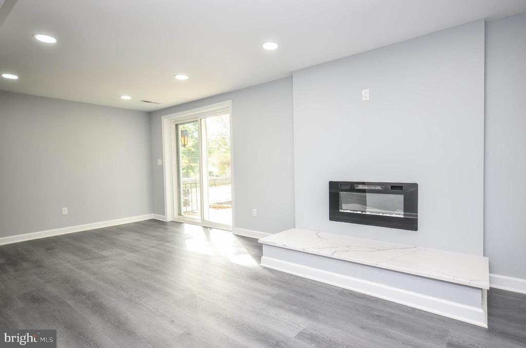 3914 SAINT JOHNS LANE