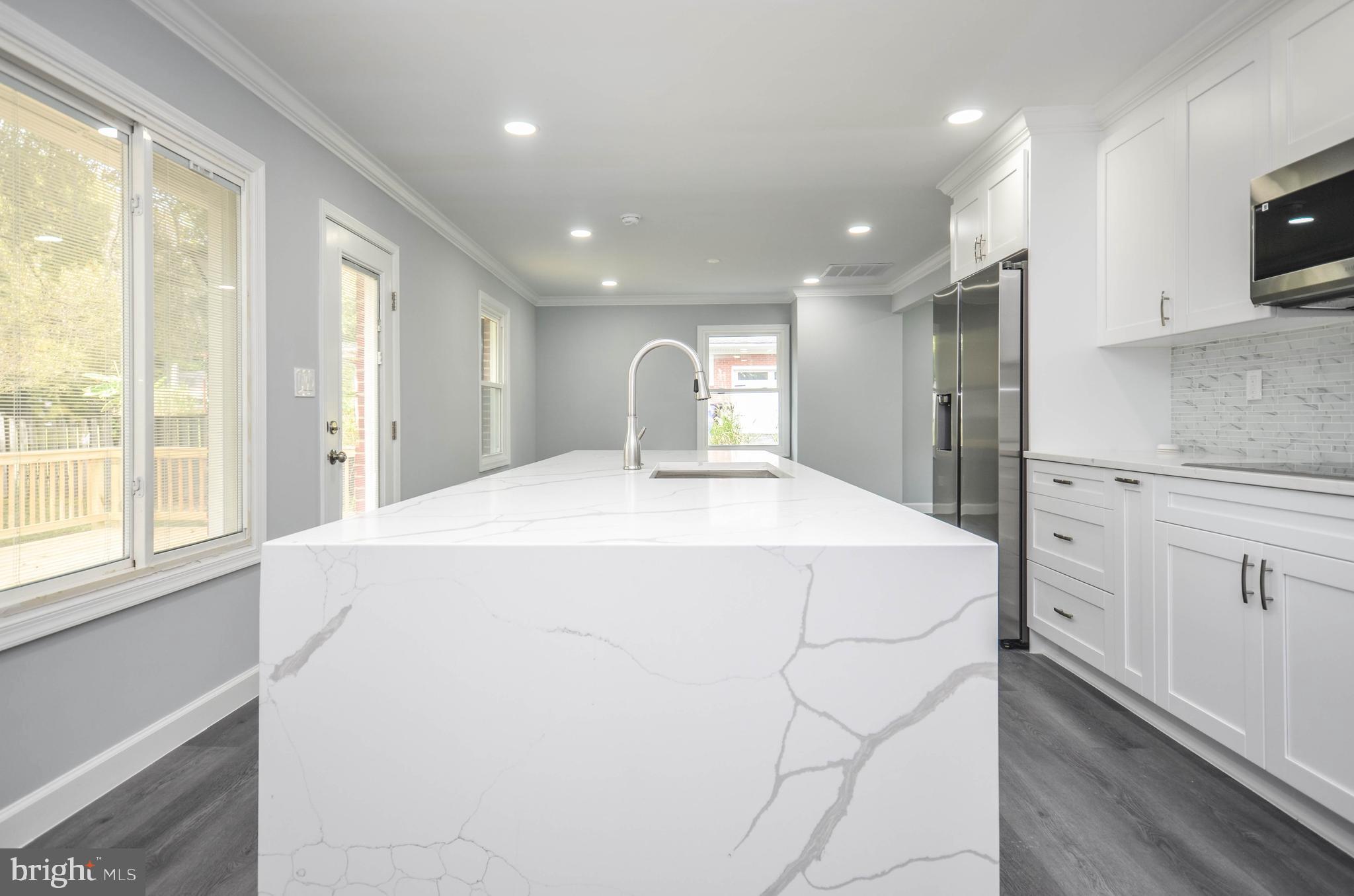 3914 SAINT JOHNS LANE