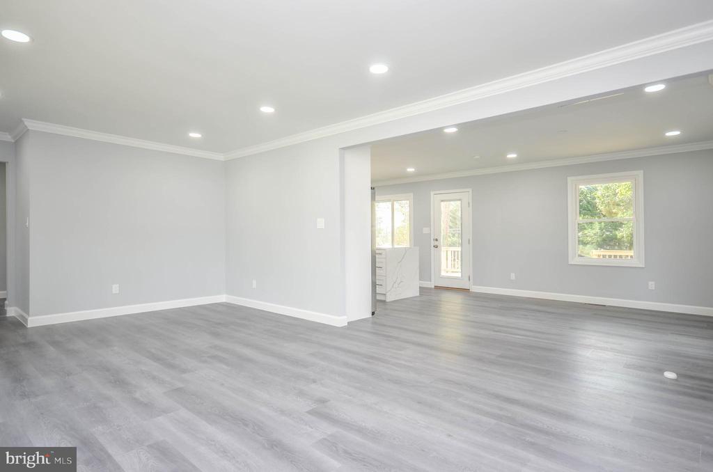 3914 SAINT JOHNS LANE