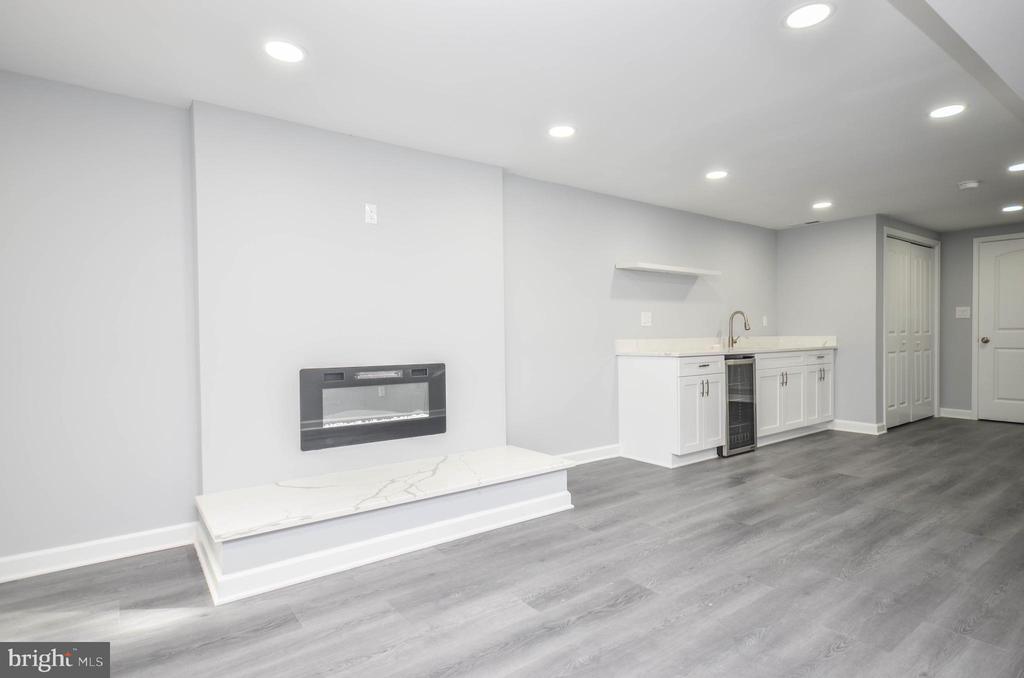 3914 SAINT JOHNS LANE