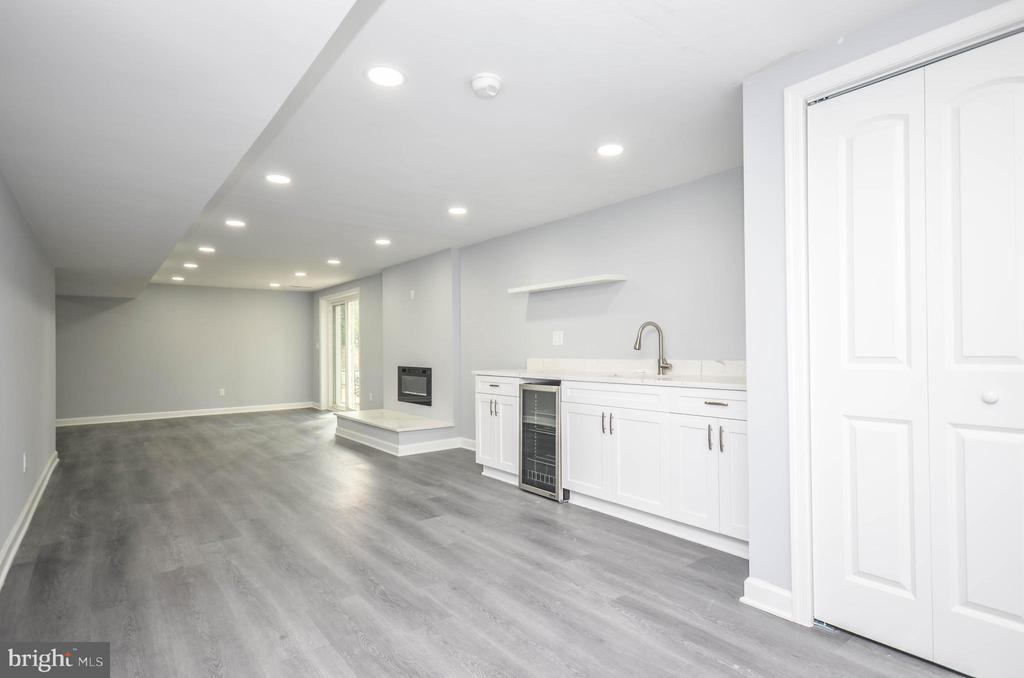 3914 SAINT JOHNS LANE