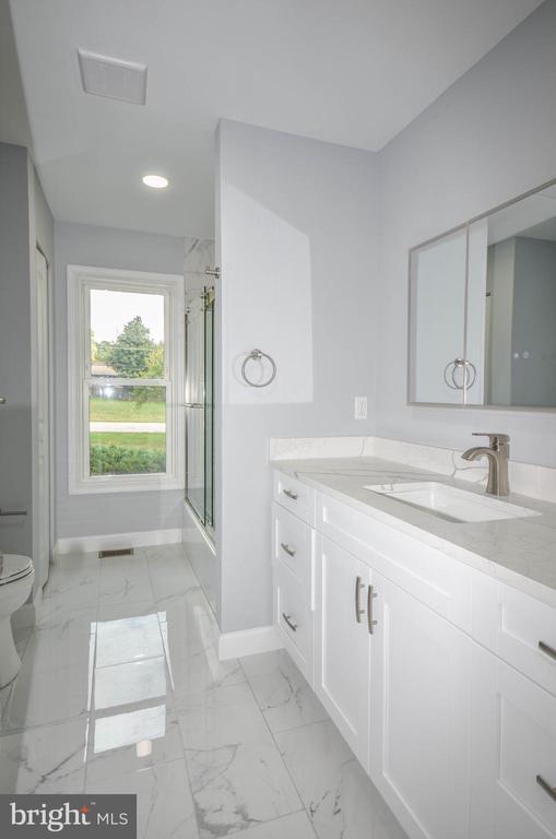 3914 SAINT JOHNS LANE