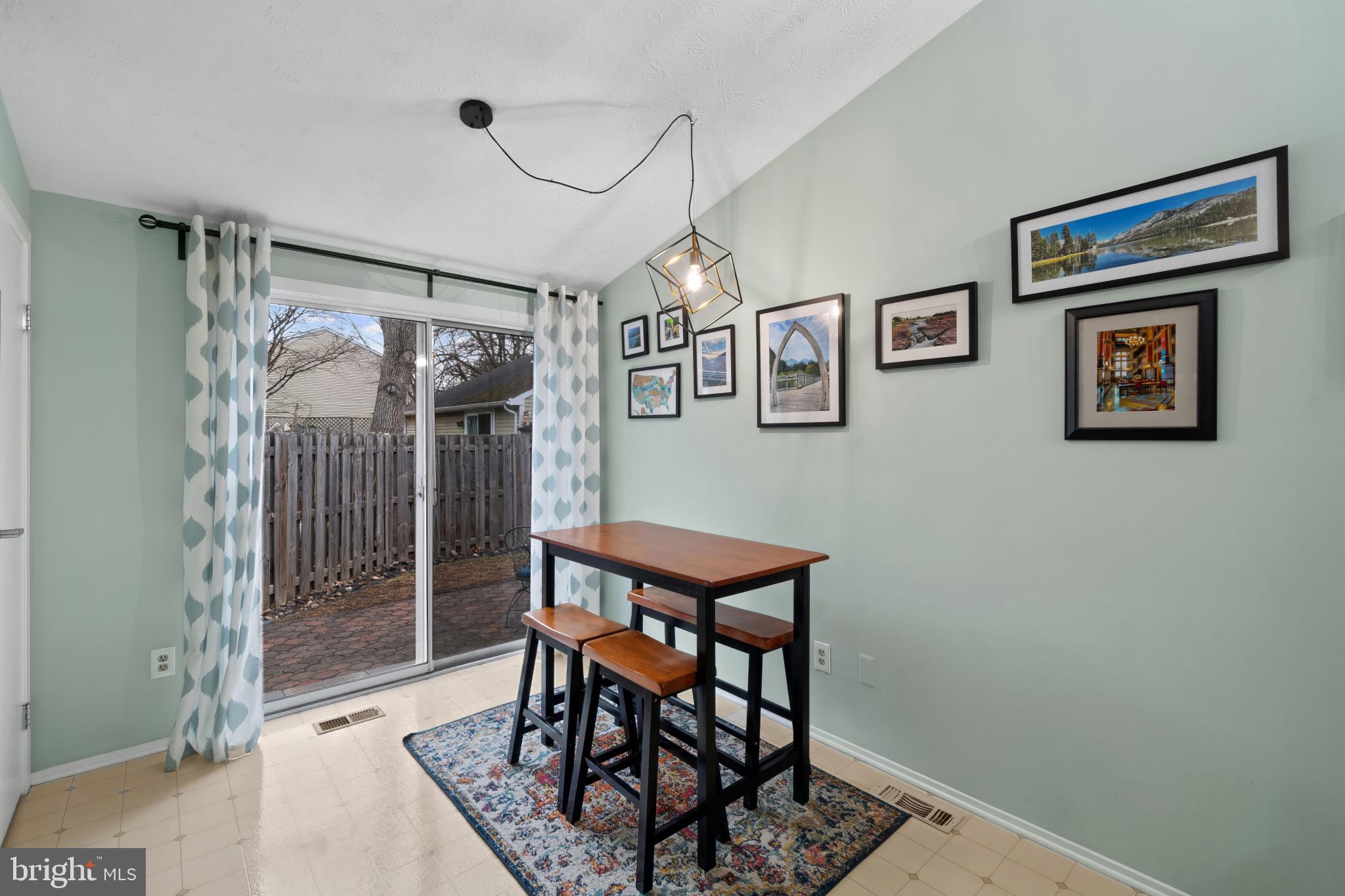 7172 ATTIC WINDOW WAY