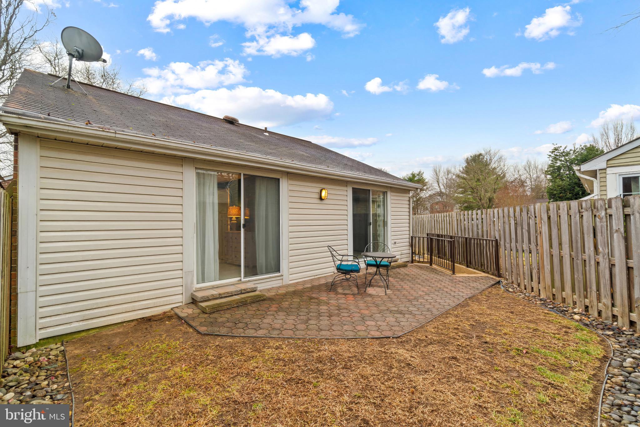 7172 ATTIC WINDOW WAY