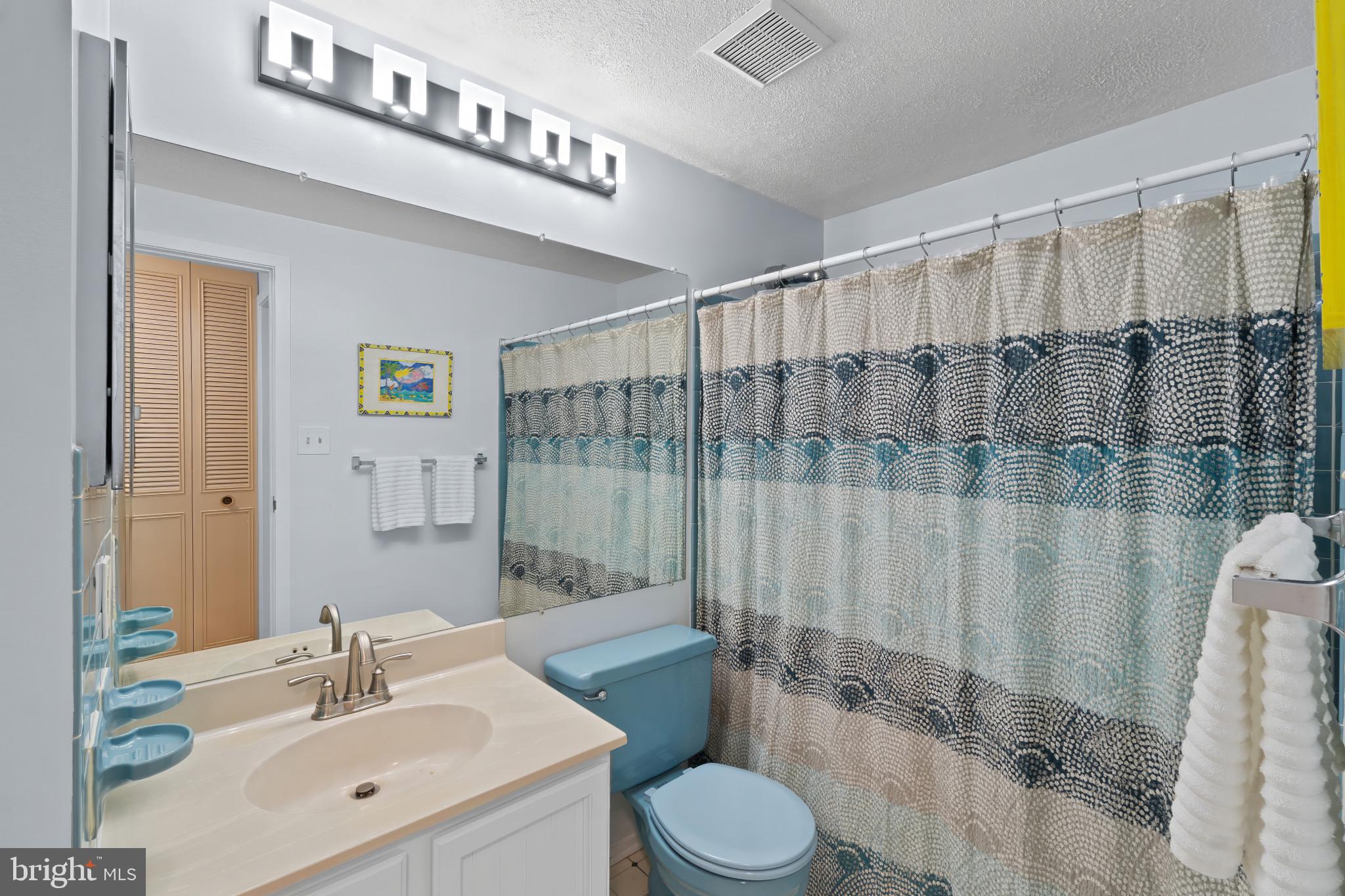 7172 ATTIC WINDOW WAY