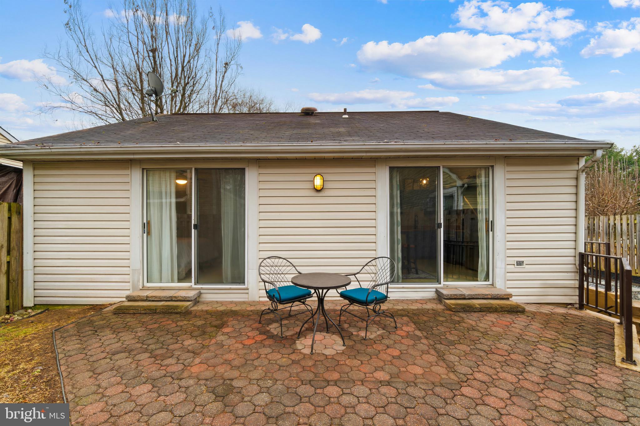 7172 ATTIC WINDOW WAY