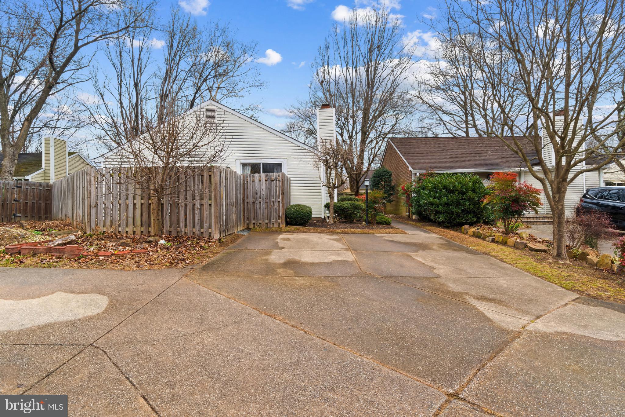 7172 ATTIC WINDOW WAY