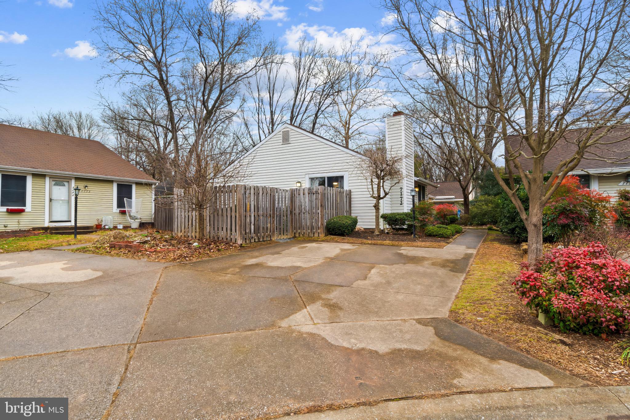 7172 ATTIC WINDOW WAY