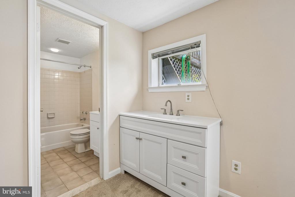 3501 RHODE VALLEY TRL