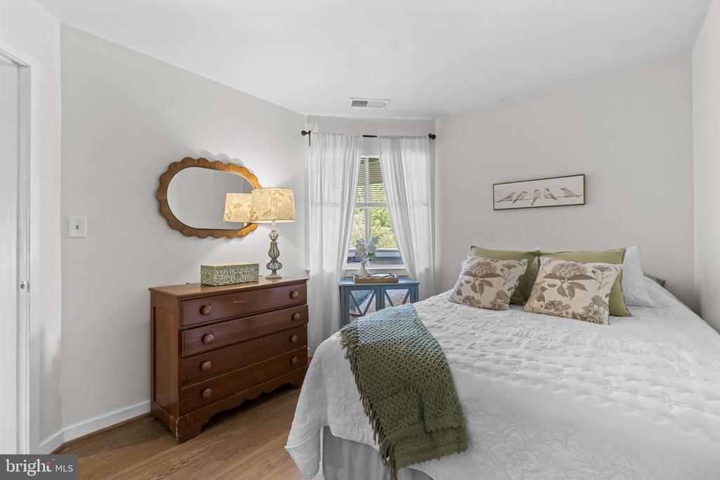 9515 HICKORY LIMB 304