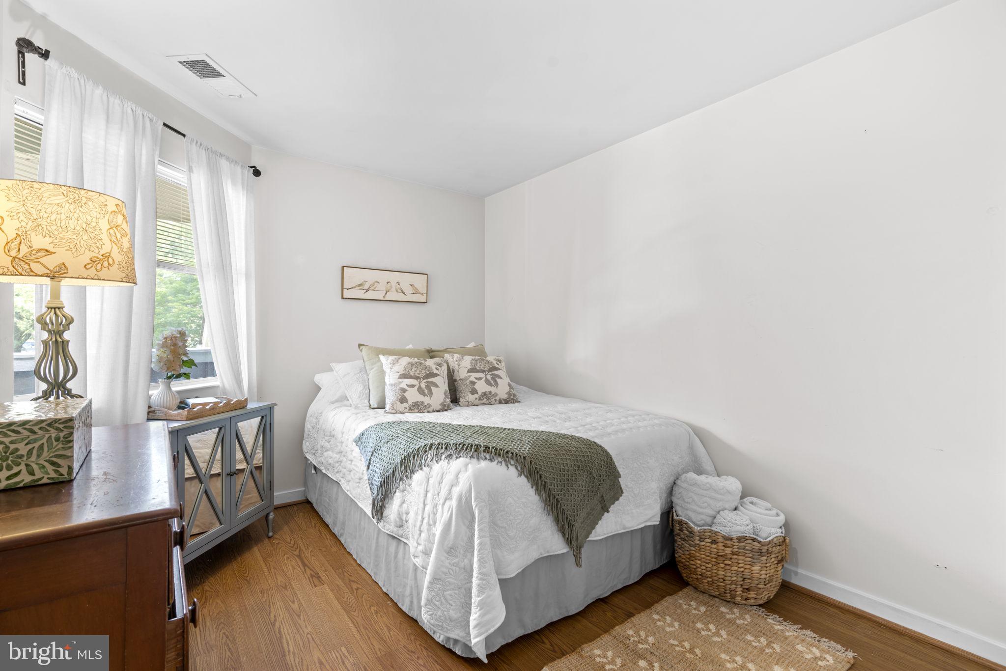 9515 HICKORY LIMB 304