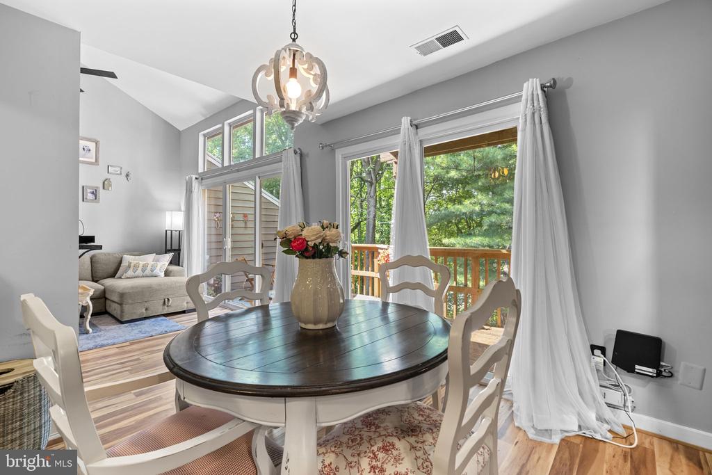 9515 HICKORY LIMB 304