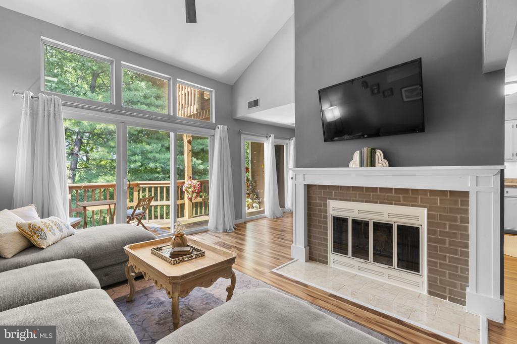 9515 HICKORY LIMB 304