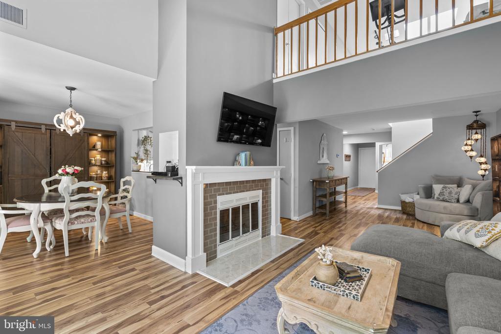 9515 HICKORY LIMB 304