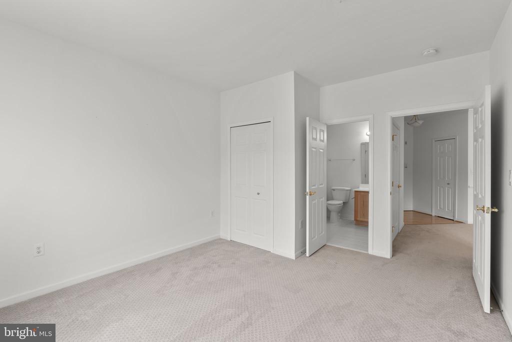 11185 CHAMBERS COURT H