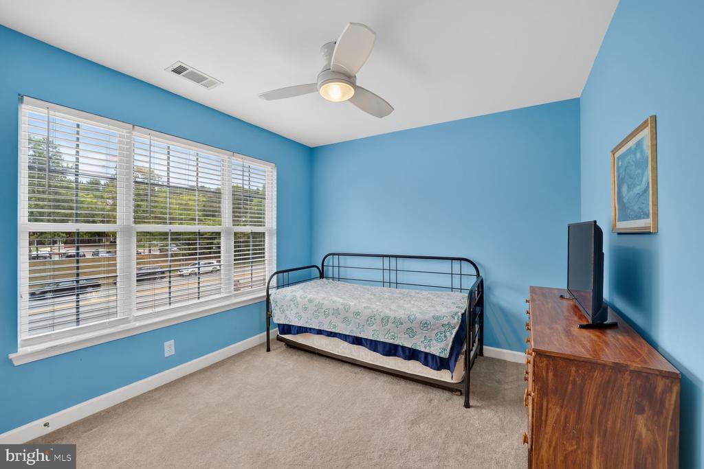 9957 GUILFORD ROAD
