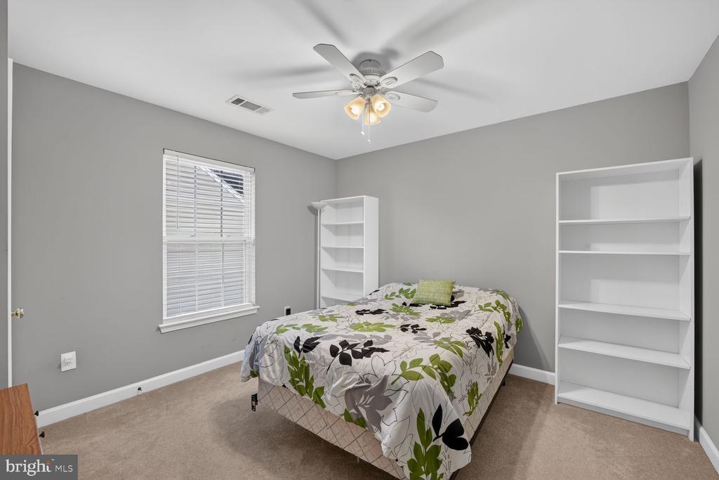 9957 GUILFORD ROAD