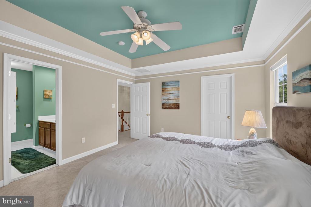 9957 GUILFORD ROAD