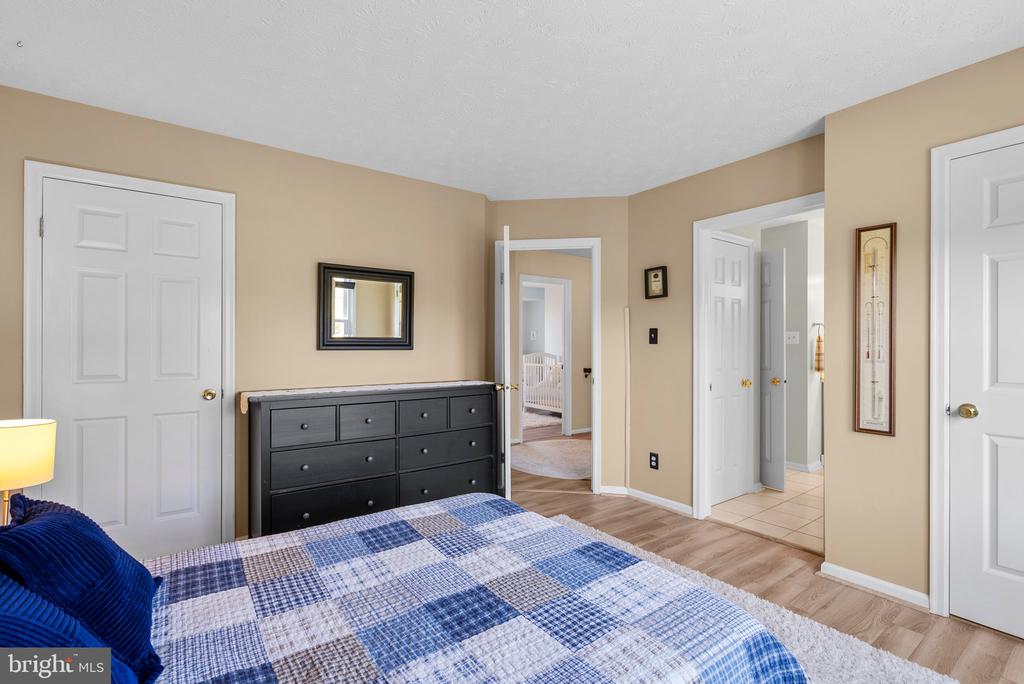 7603 Barkwood Ct