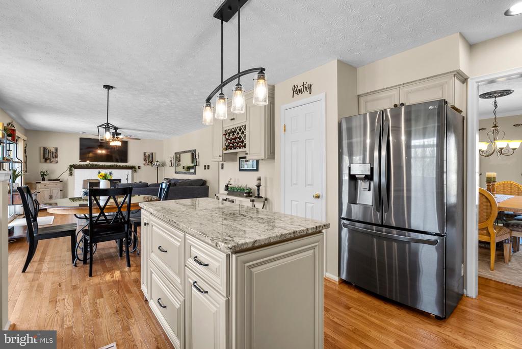 7603 Barkwood Ct