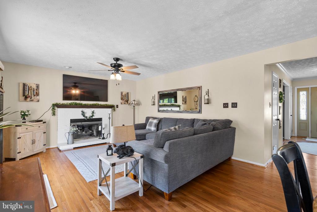 7603 Barkwood Ct