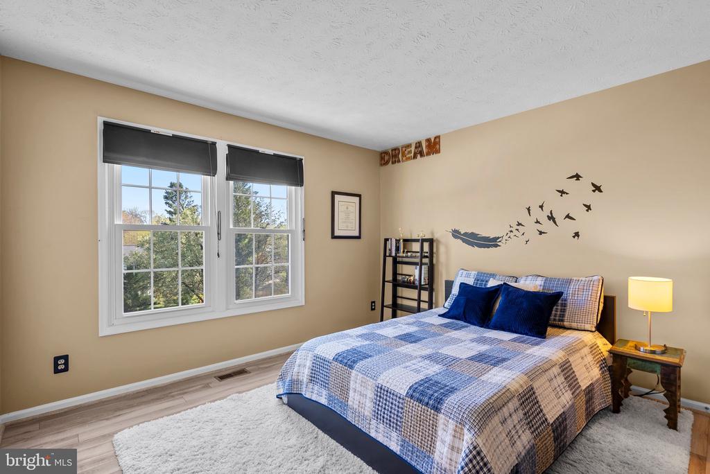 7603 Barkwood Ct
