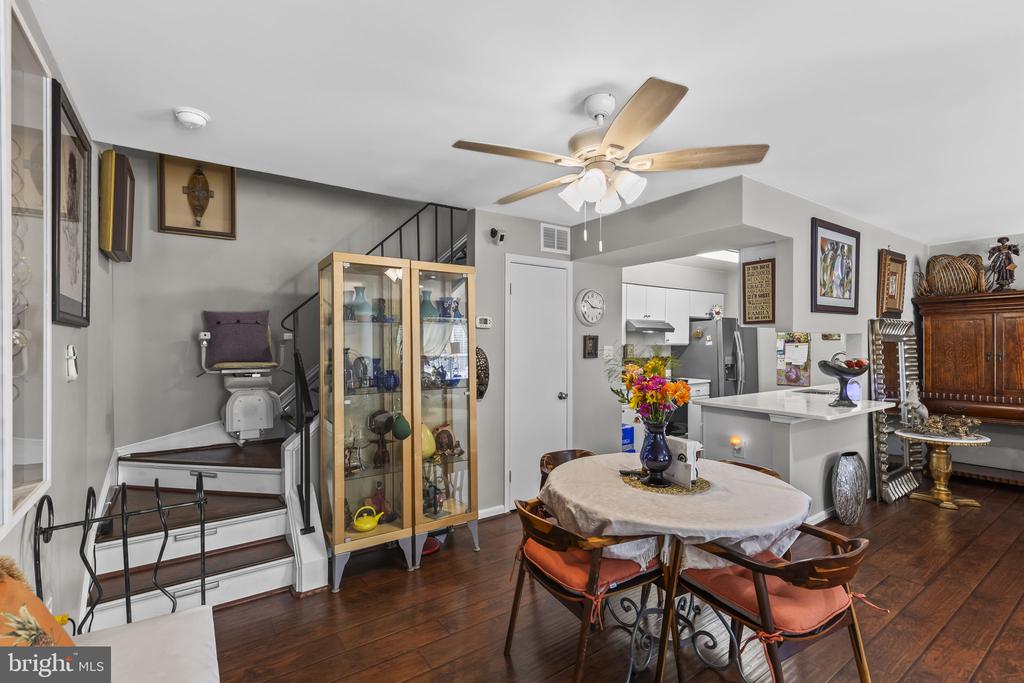 7914 CHAPEL COVE DRIVE