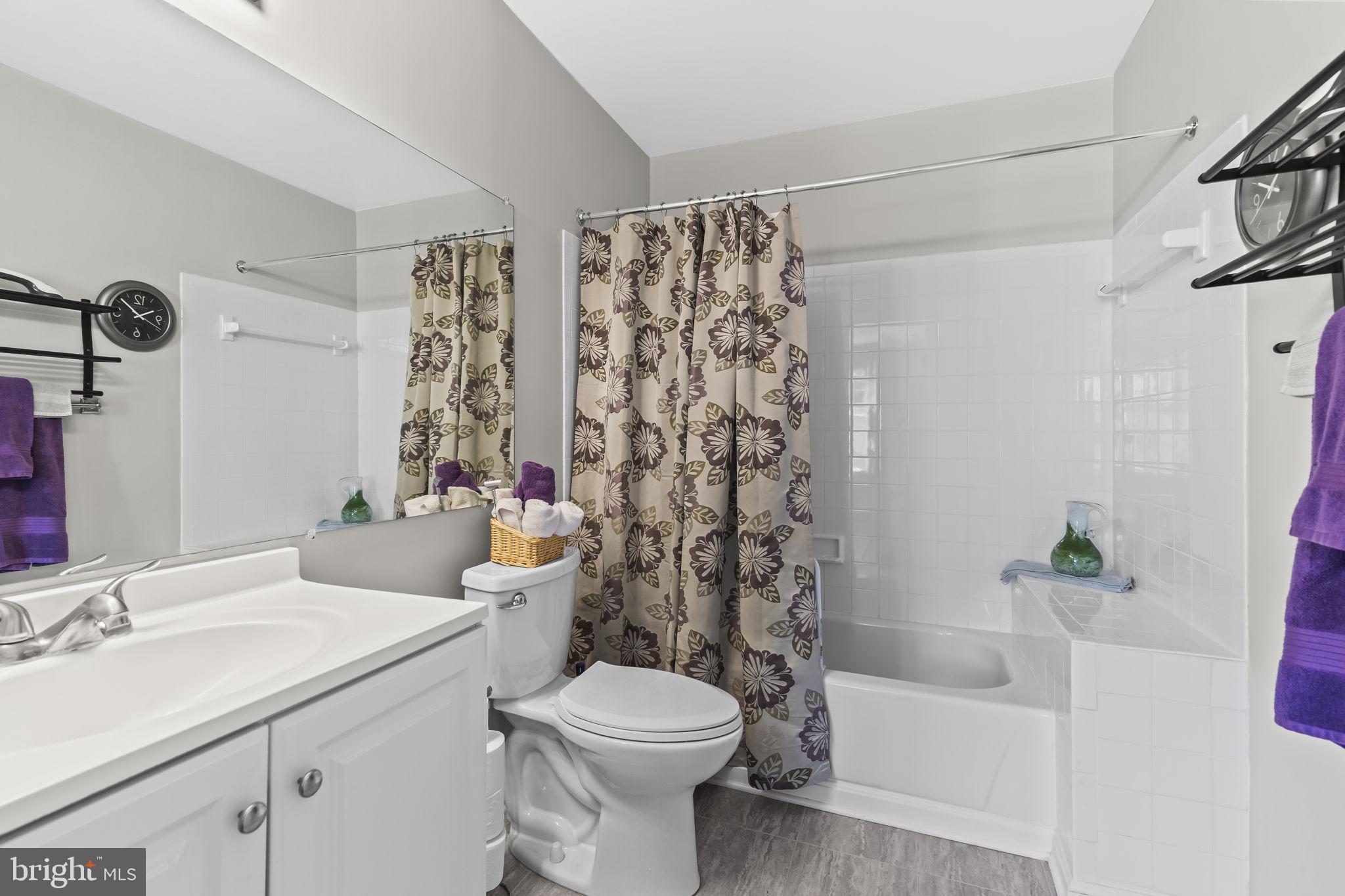 7914 CHAPEL COVE DRIVE