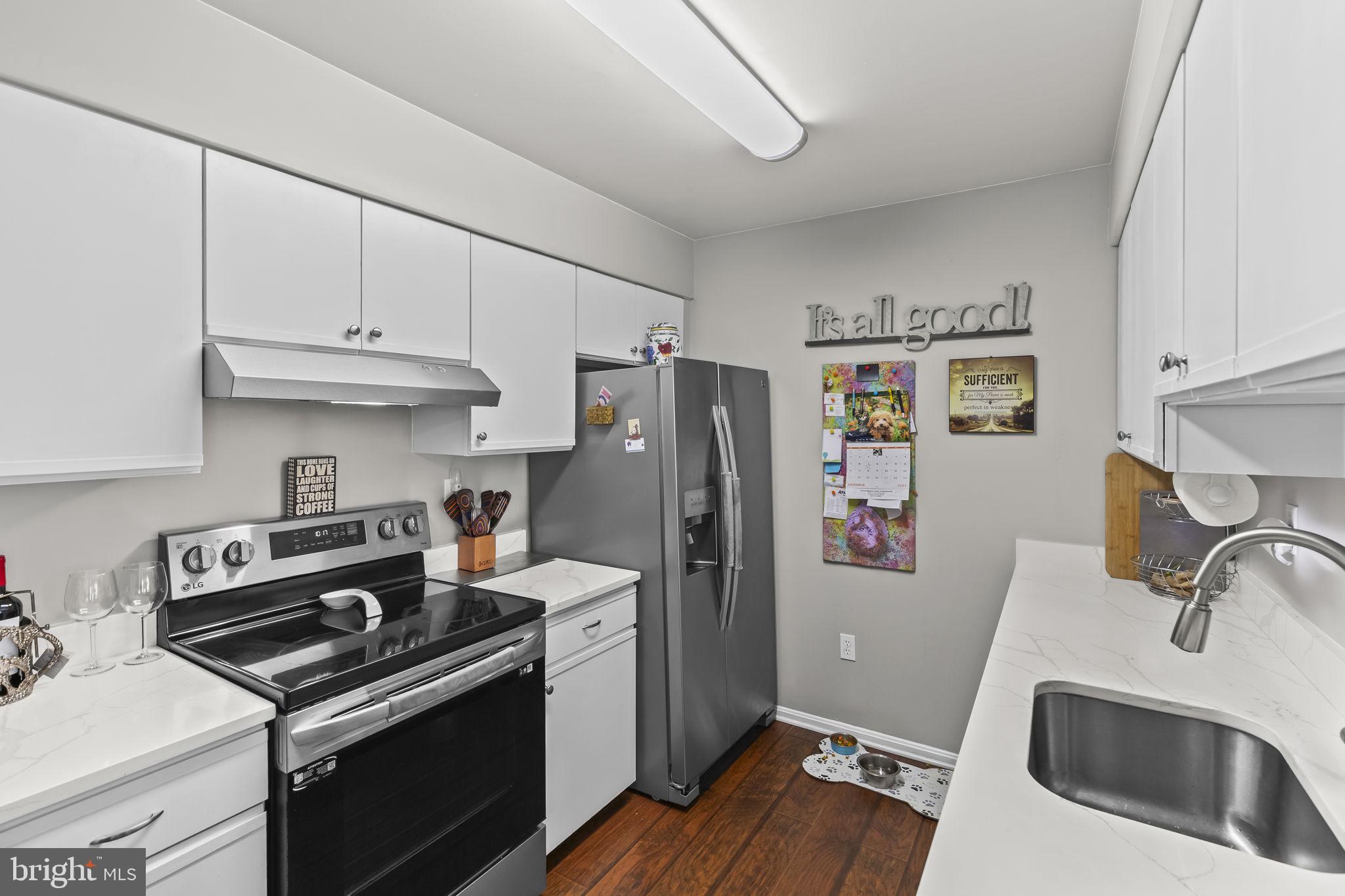 7914 CHAPEL COVE DRIVE