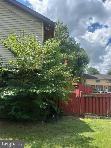 7639 WOODBINE DRIVE