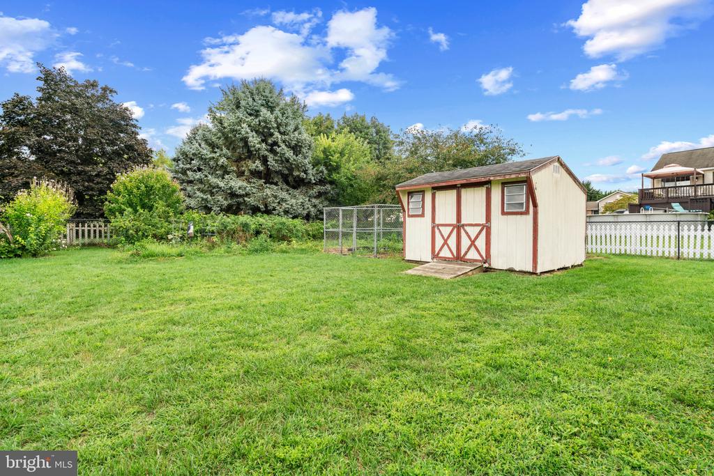 125 Sherris Way