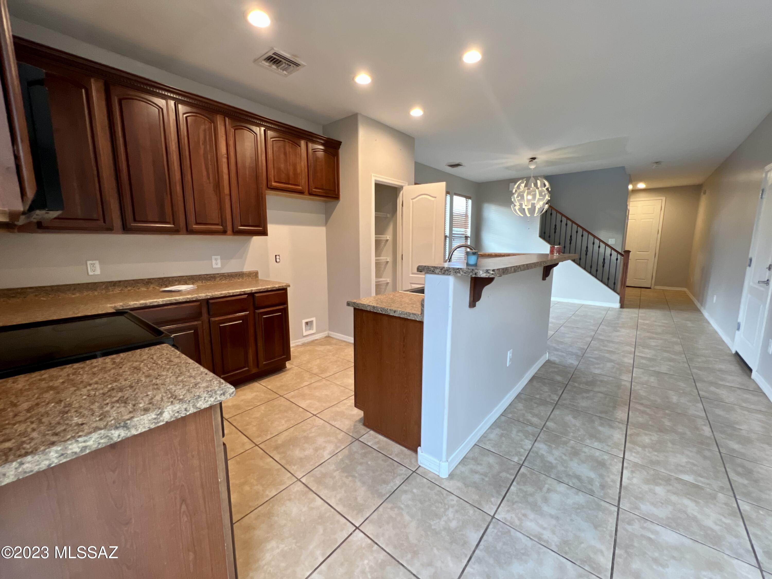 6928 S Ladys Thumb Lane