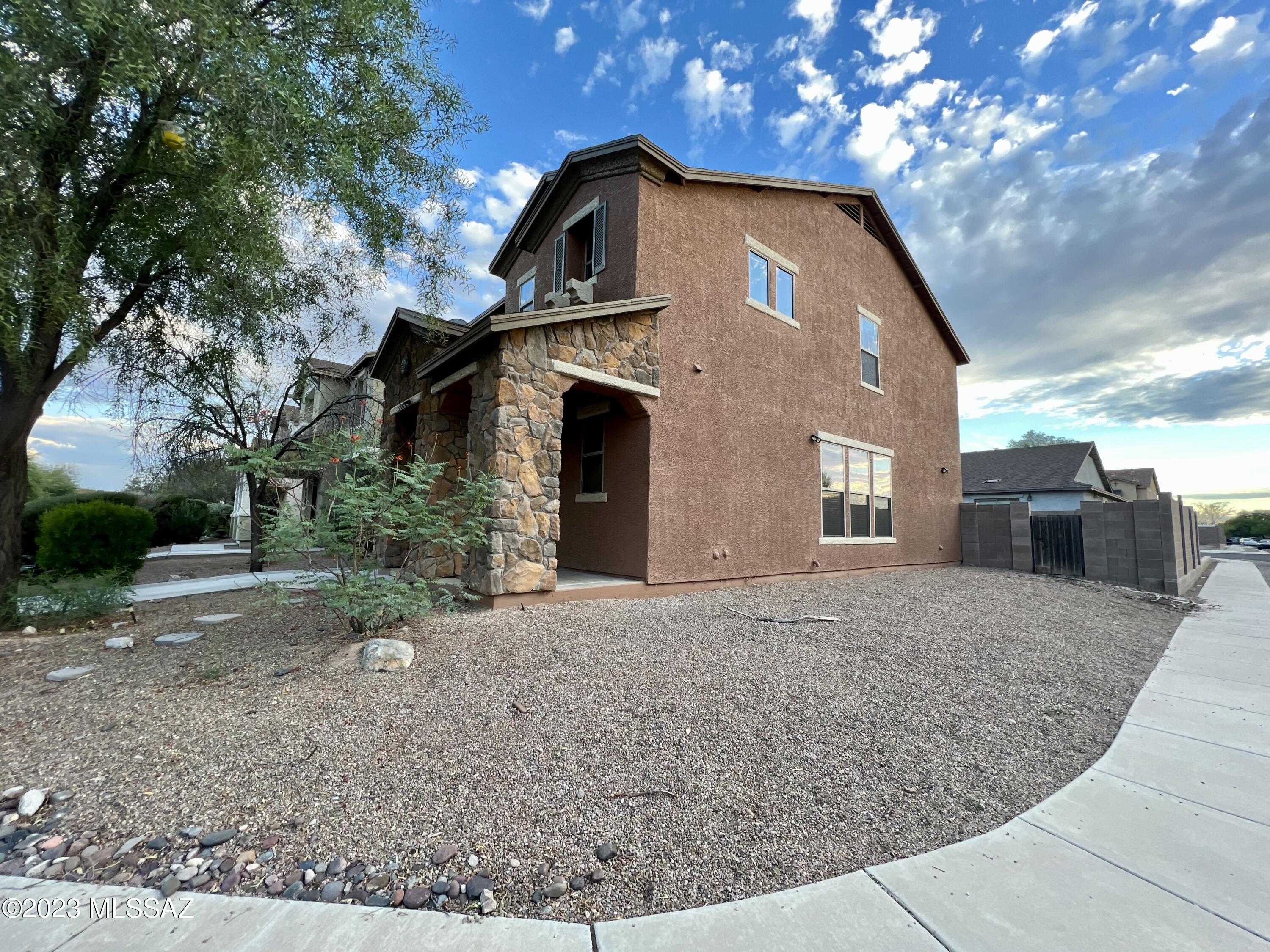 6928 S Ladys Thumb Lane