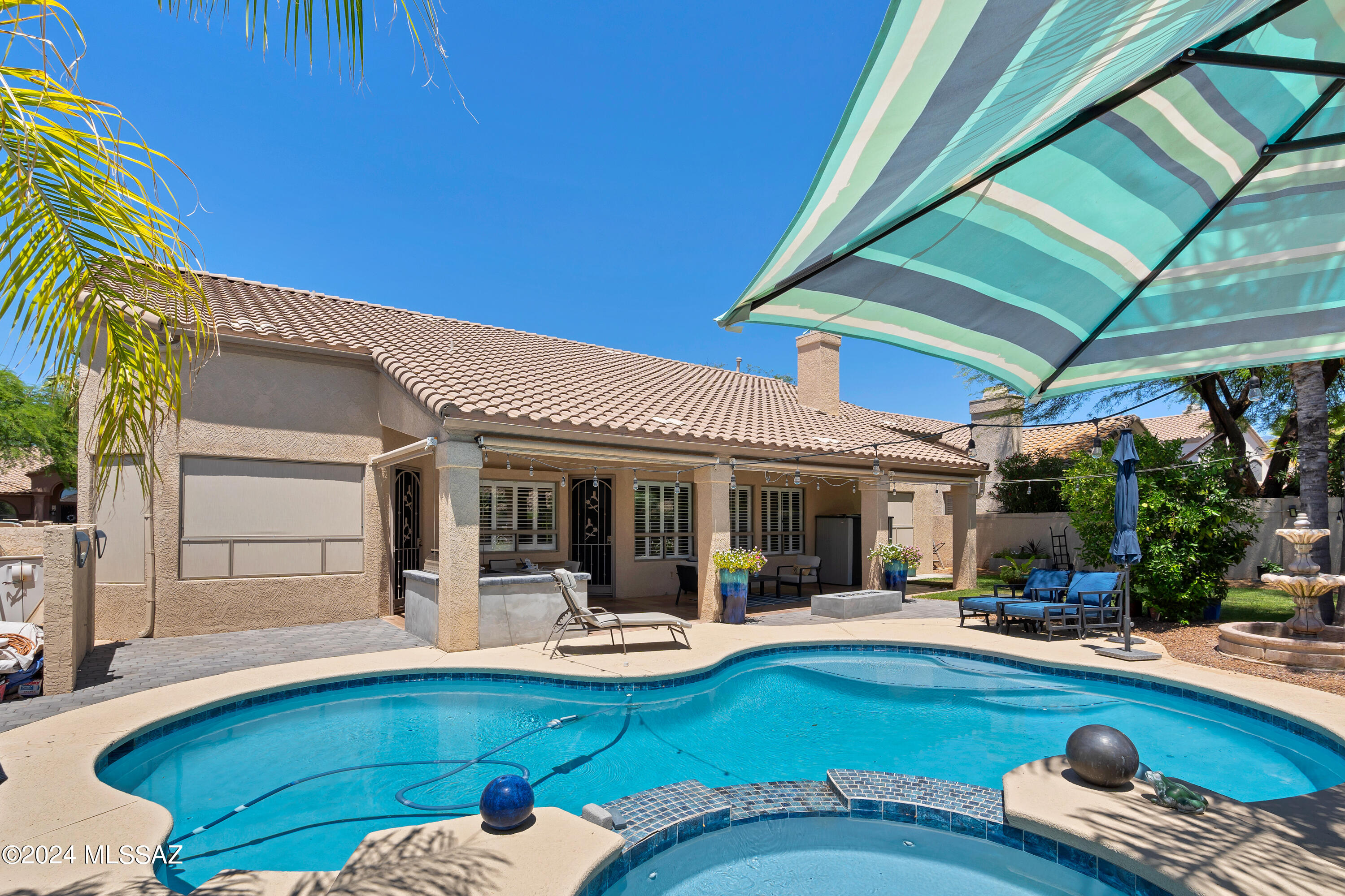 217 W Milbrae Springs Drive