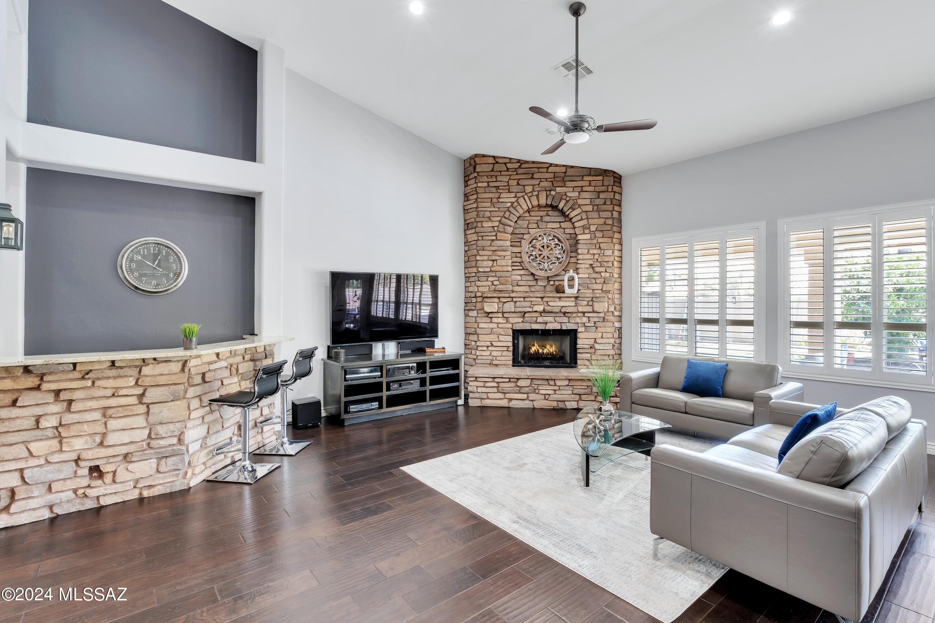 217 W Milbrae Springs Drive