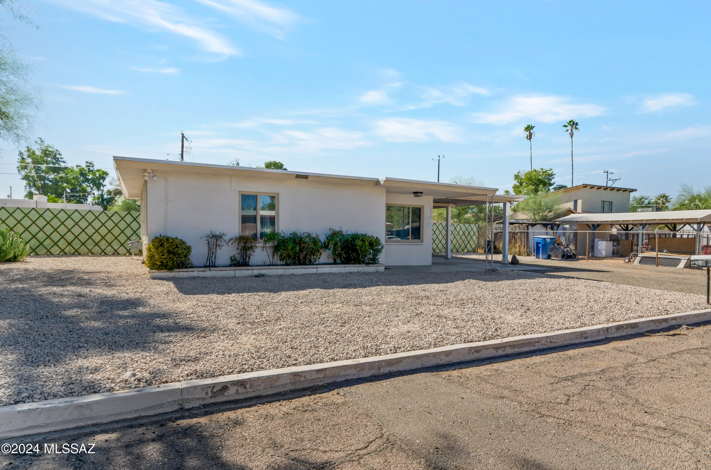 2626 E Towner Street