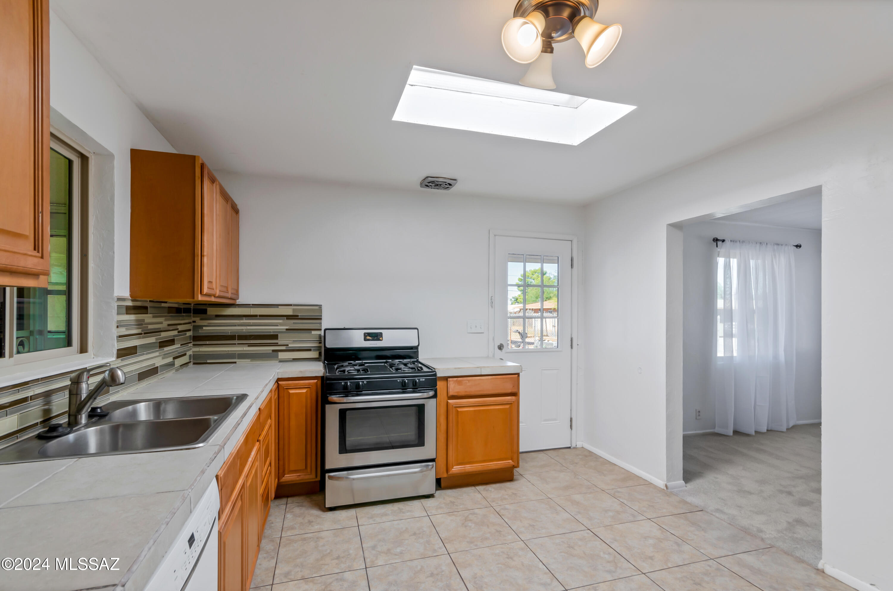 2626 E Towner Street