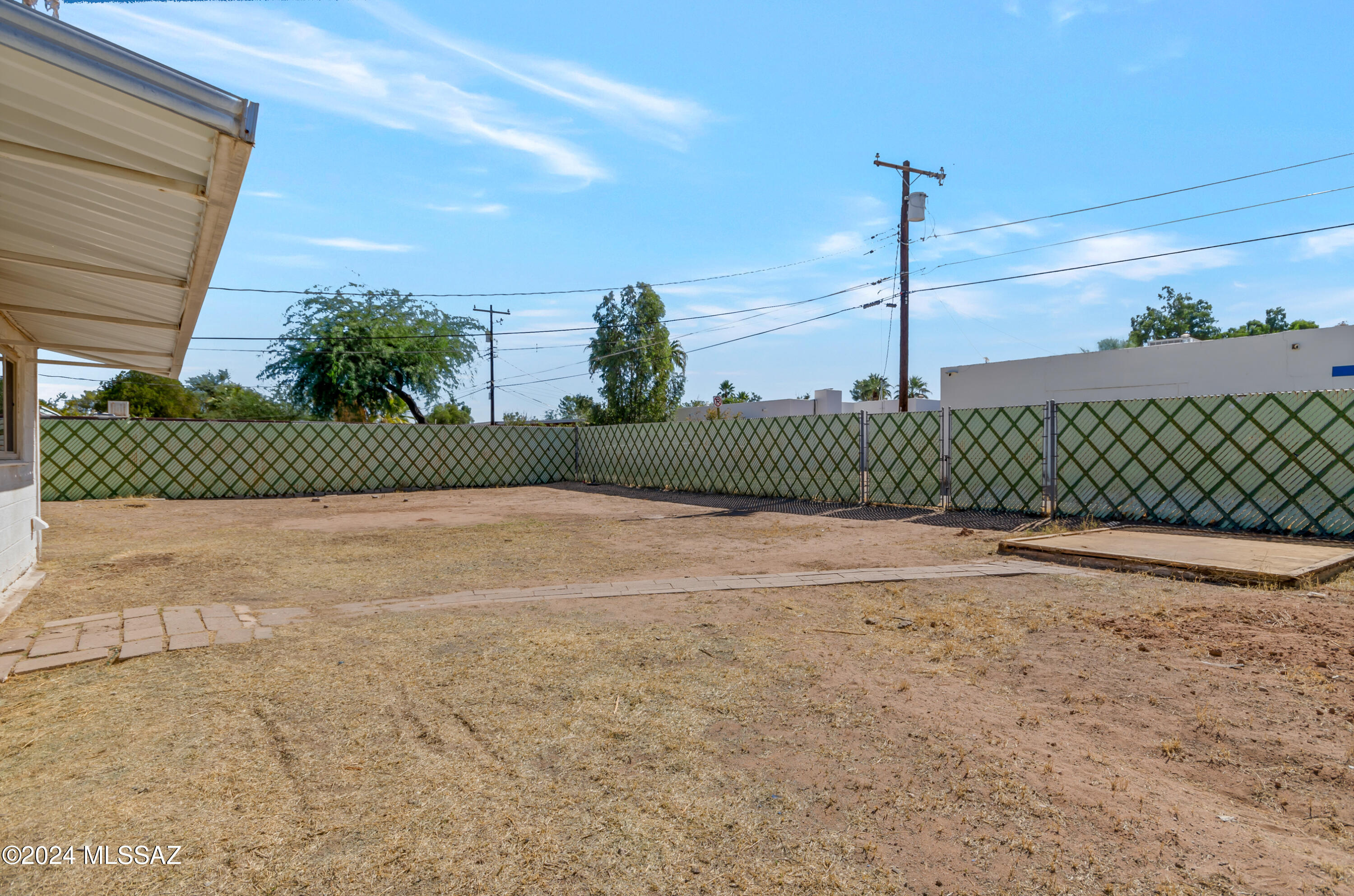 2626 E Towner Street