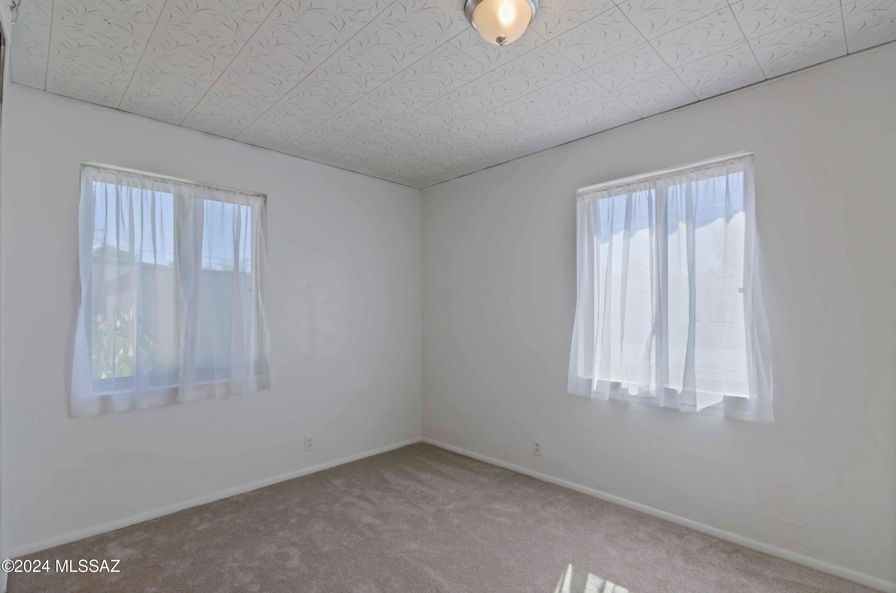 2626 E Towner Street