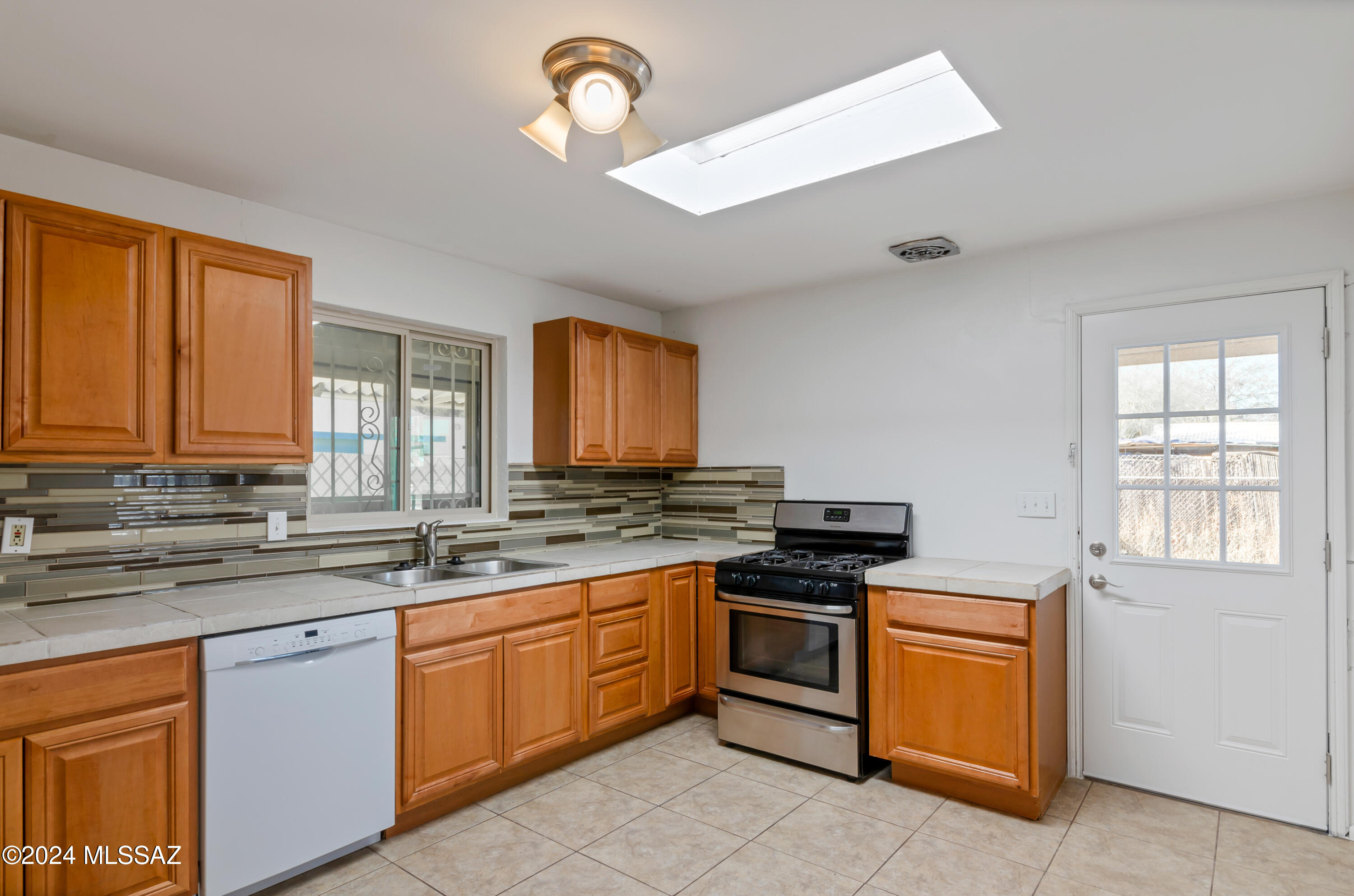 2626 E Towner Street