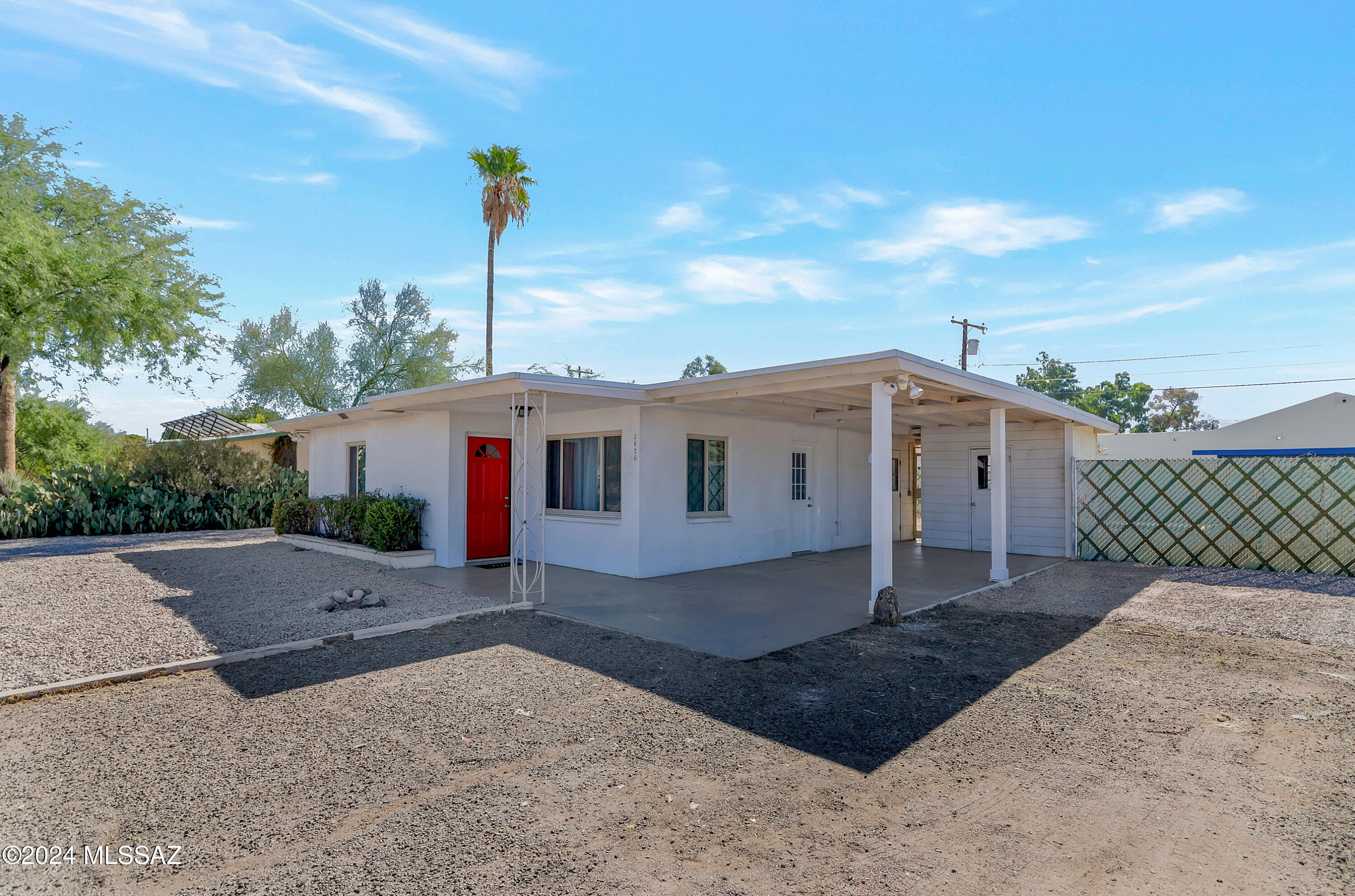 2626 E Towner Street