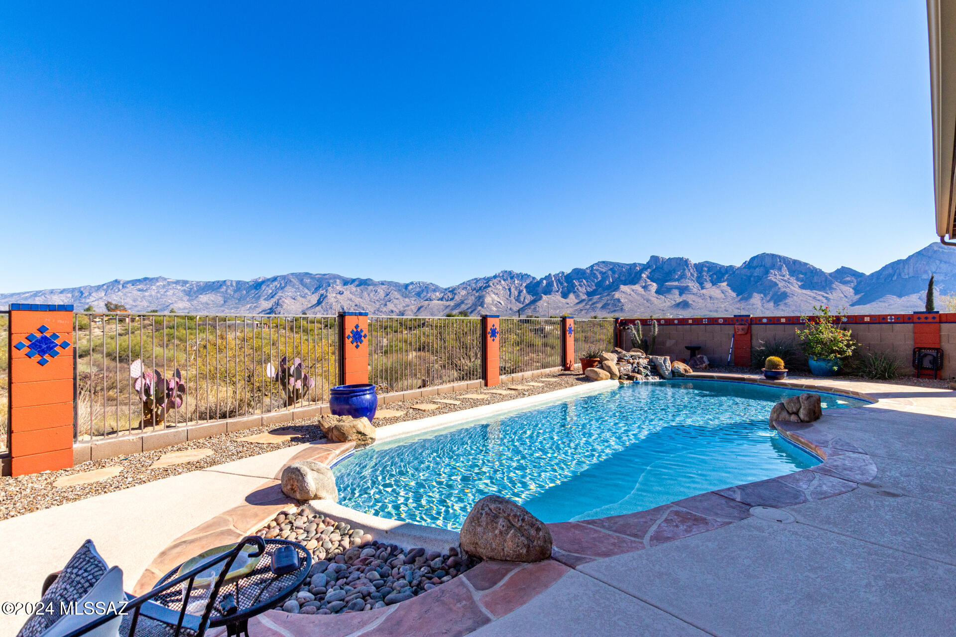 11890 N Crescendo Drive