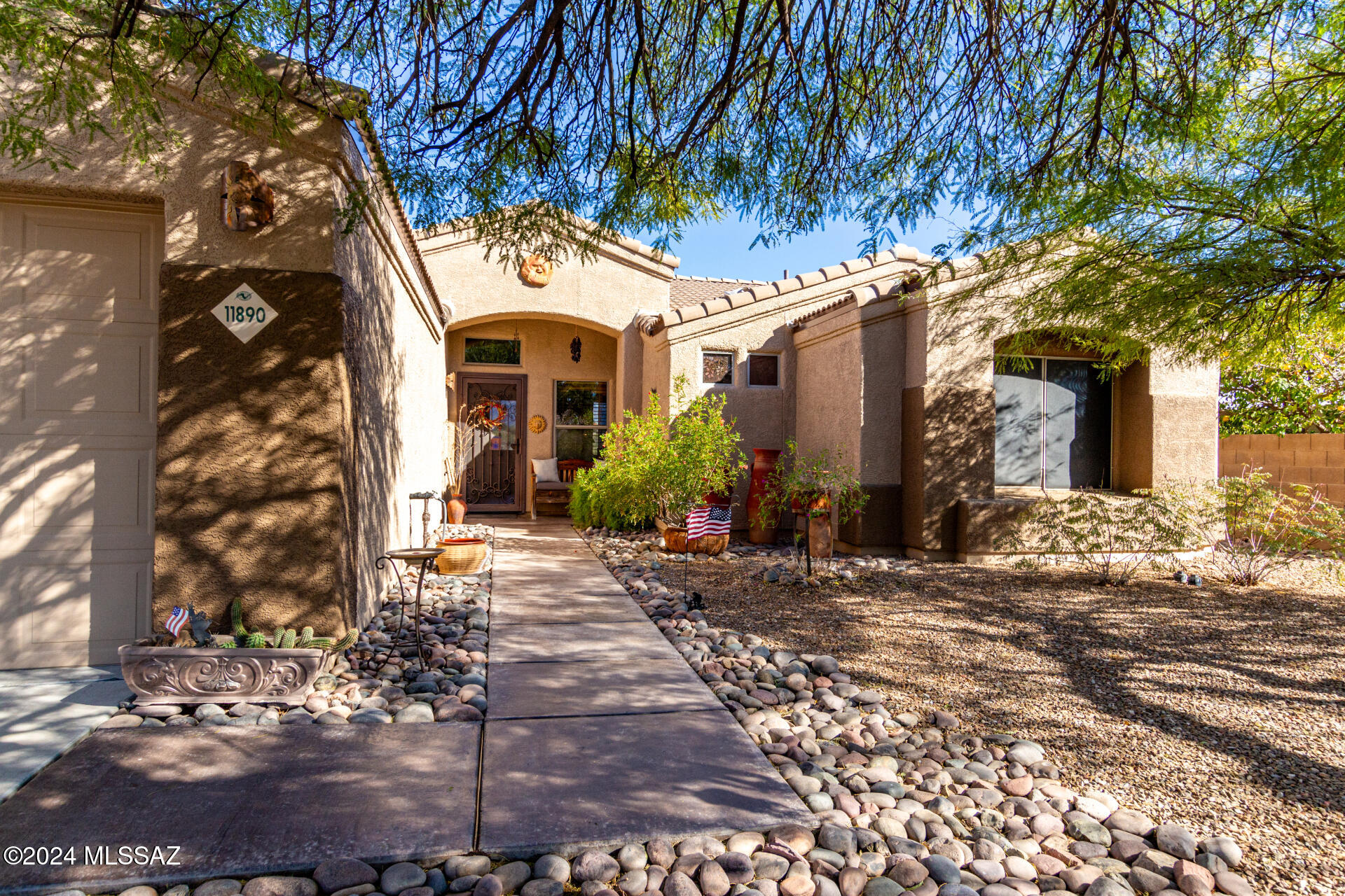 11890 N Crescendo Drive