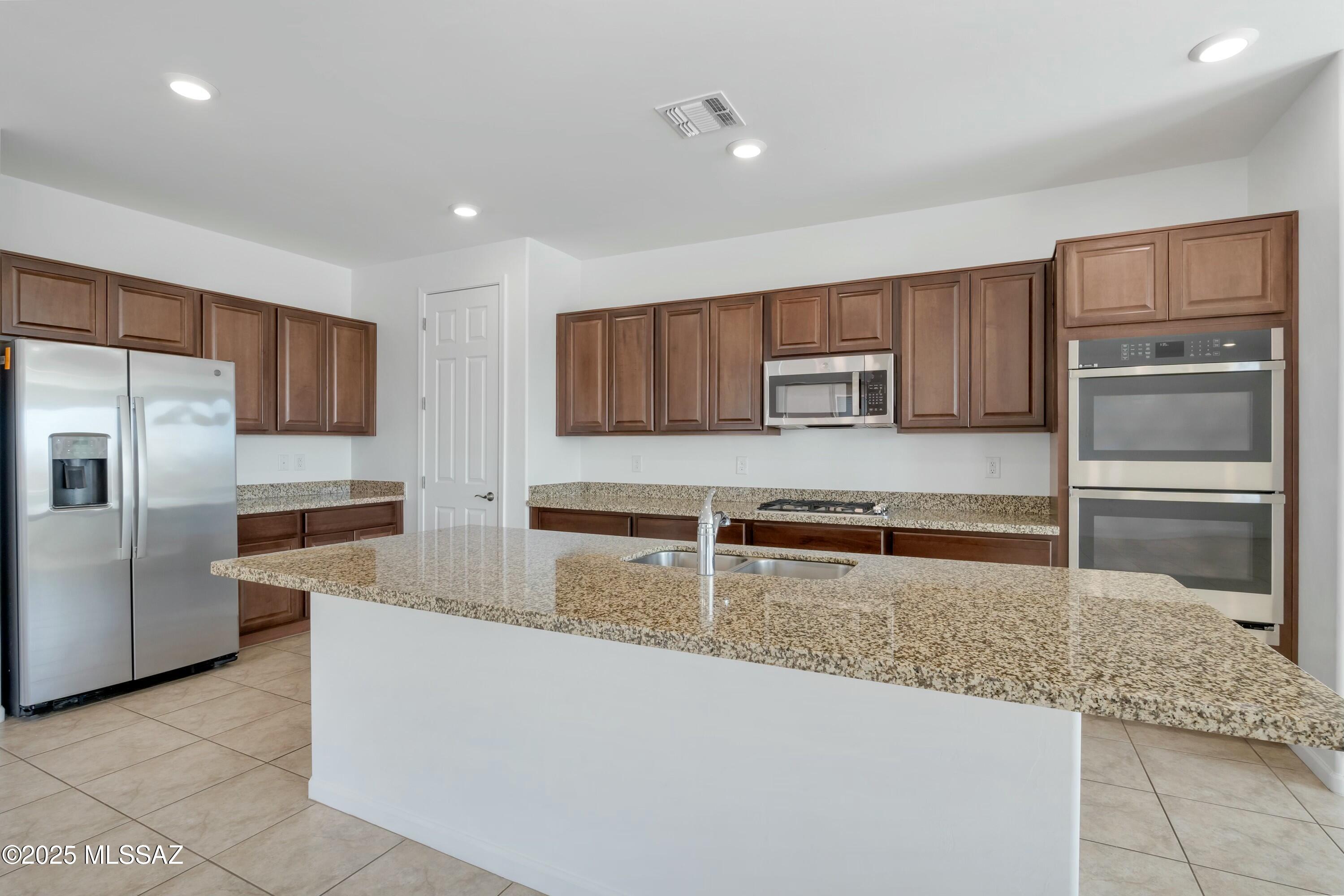 2985 W Chalfont Drive