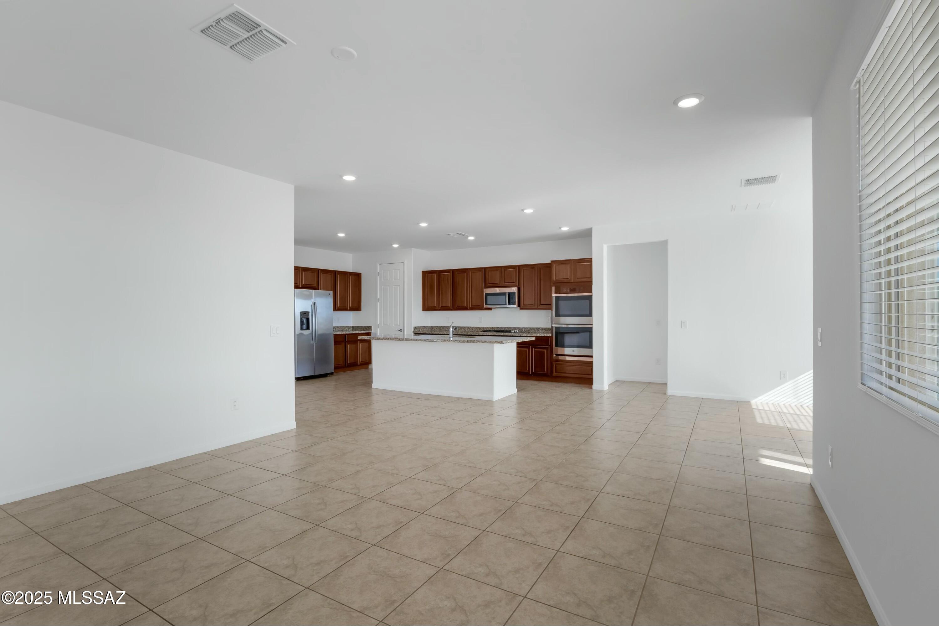 2985 W Chalfont Drive