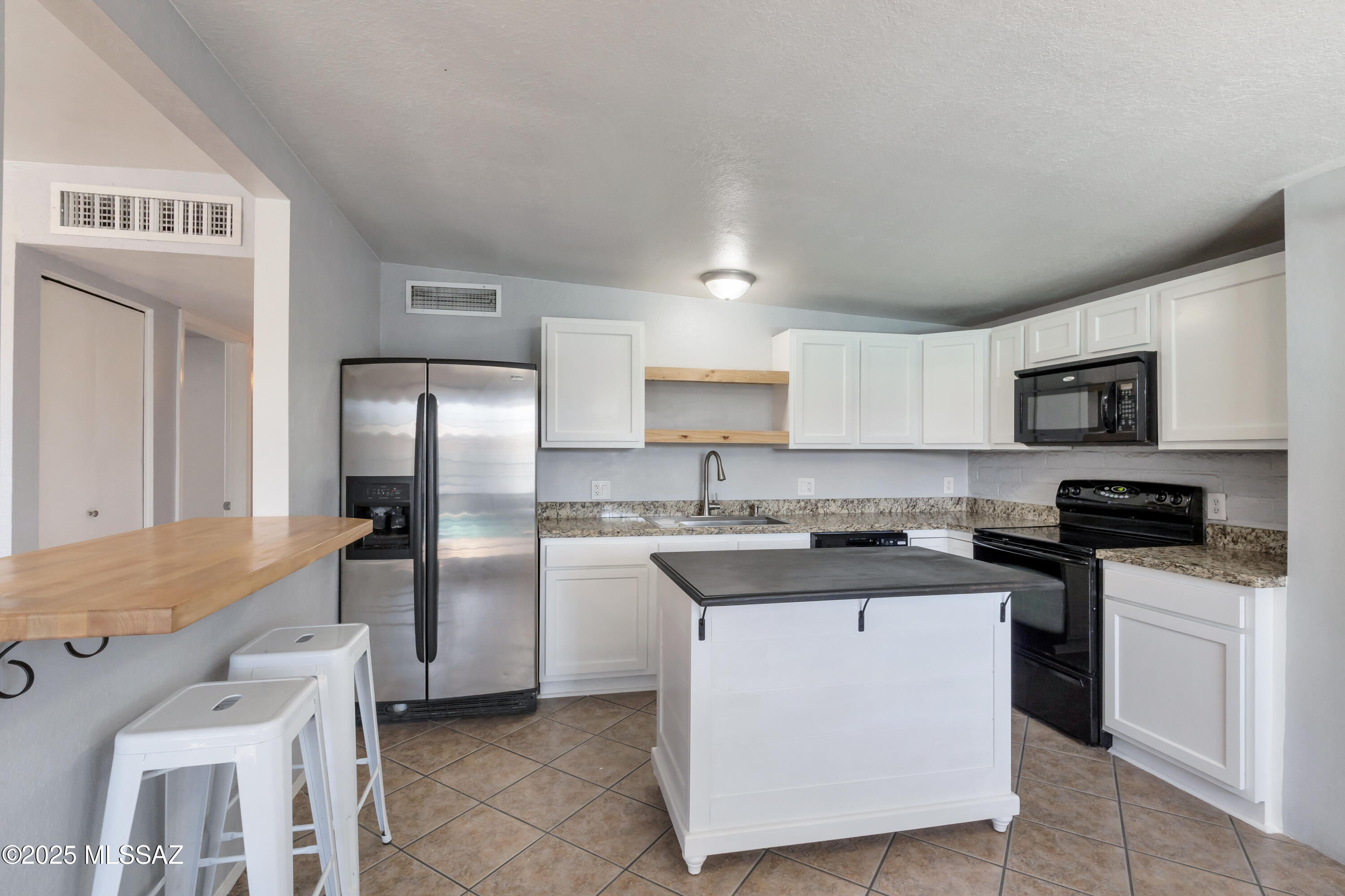 4685 S Martin Avenue