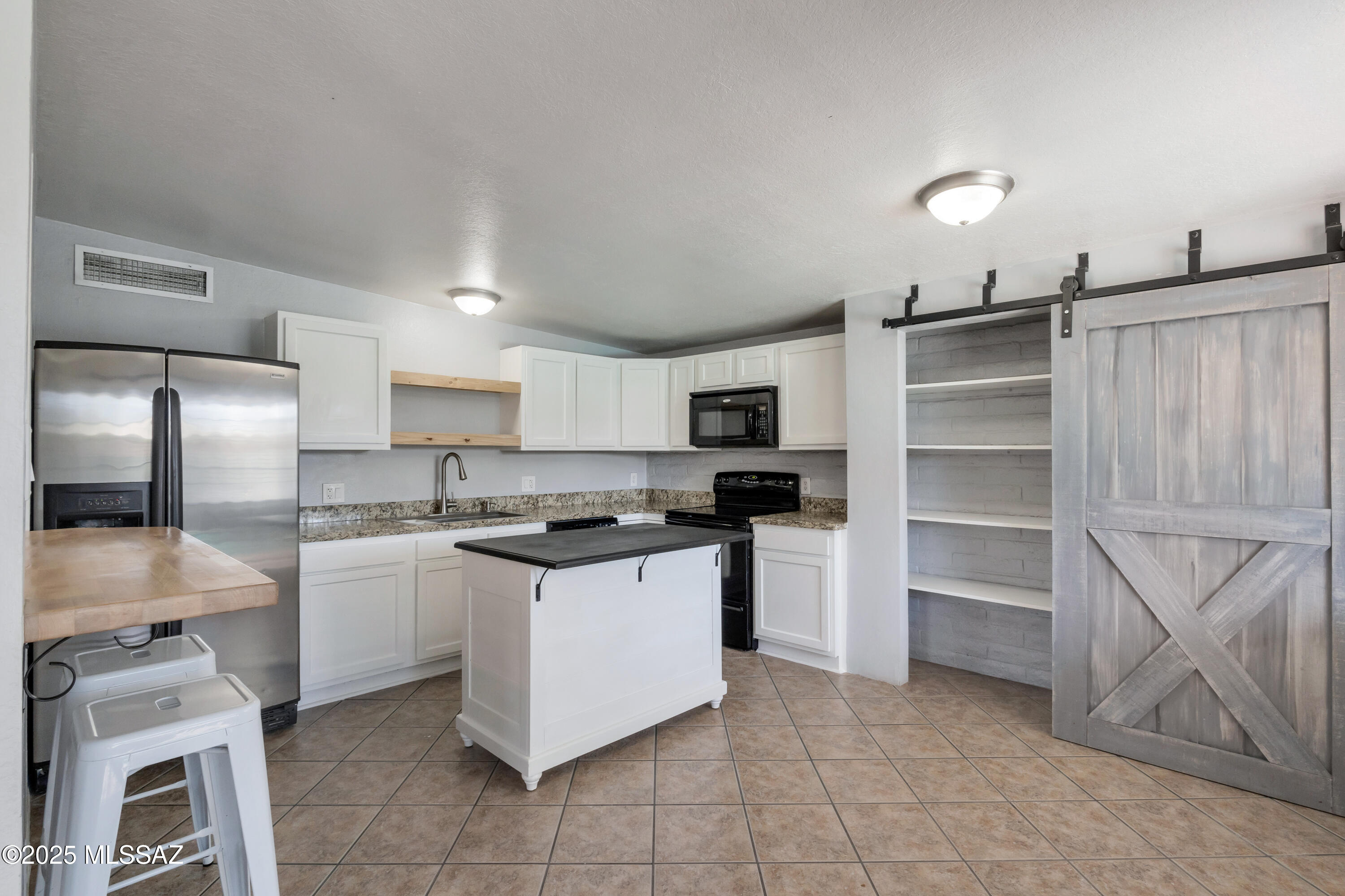 4685 S Martin Avenue