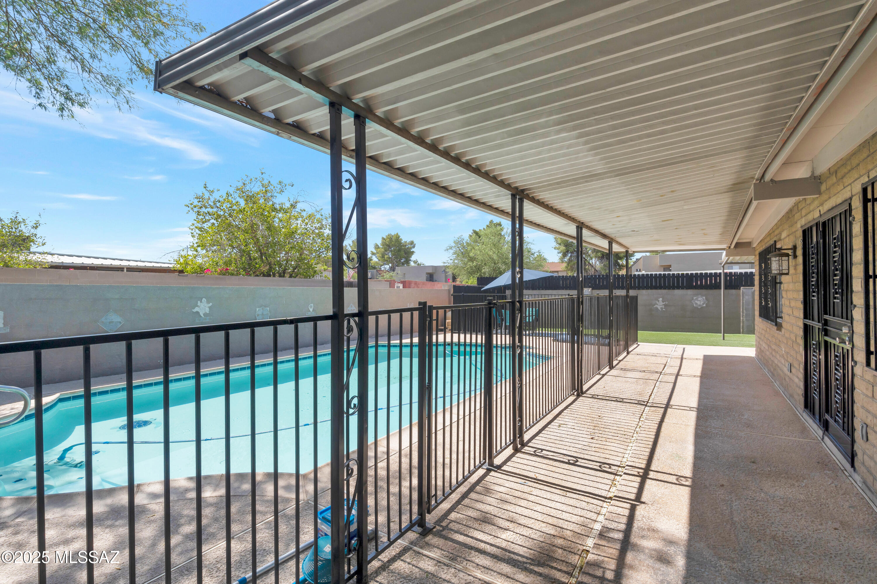 4685 S Martin Avenue